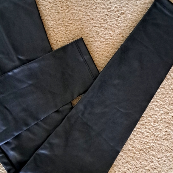 Forever21 Leather Look Leggings  S - Picture 3 of 7